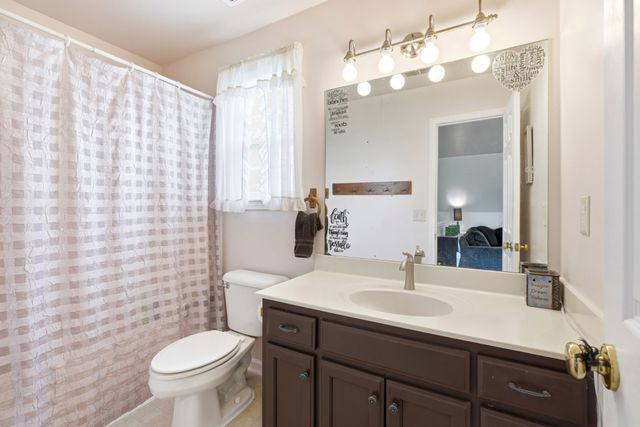 2248 Dewey Dr, Spring Hill, TN 37174