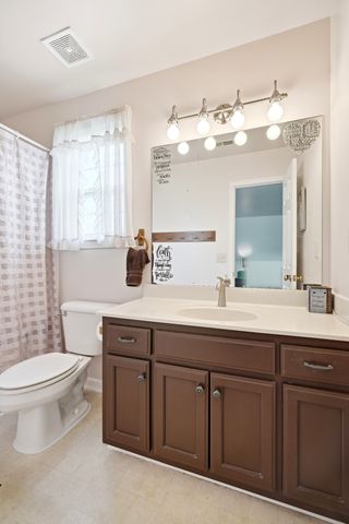 2248 Dewey Dr, Spring Hill, TN 37174