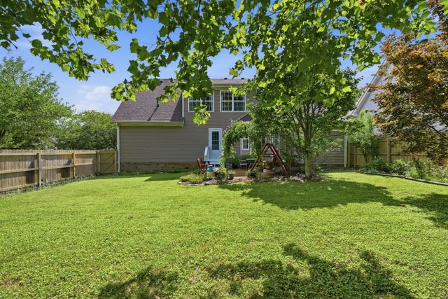 2248 Dewey Dr, Spring Hill, TN 37174