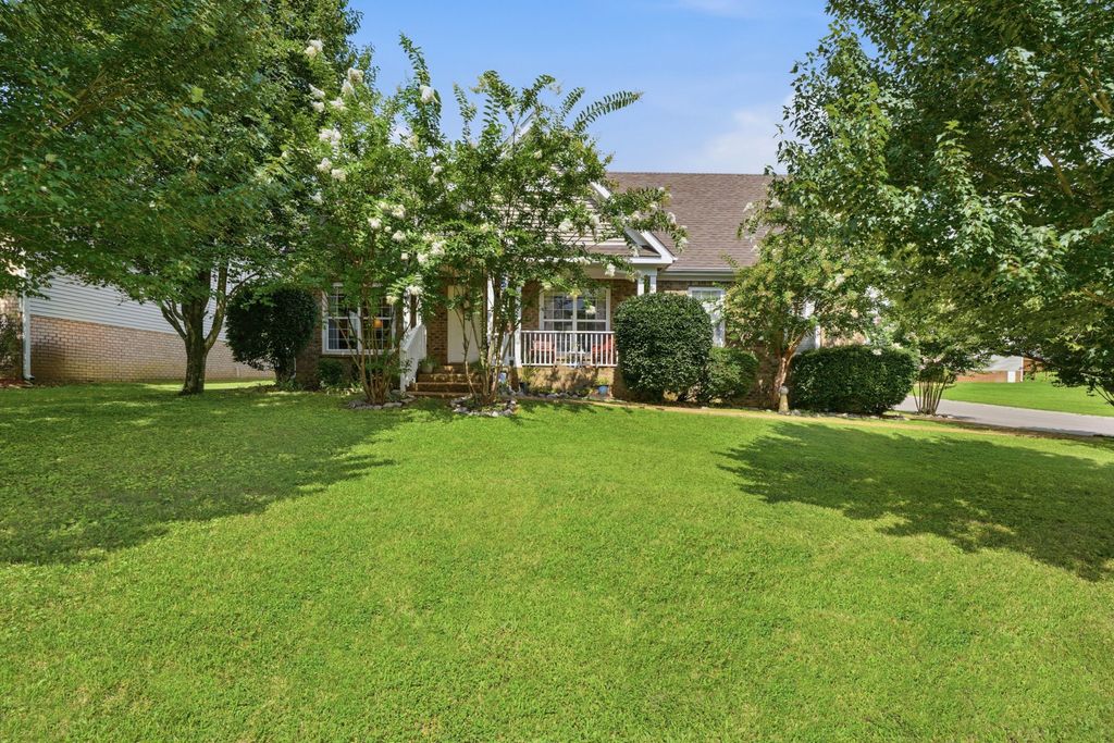2248 Dewey Dr, Spring Hill, TN 37174