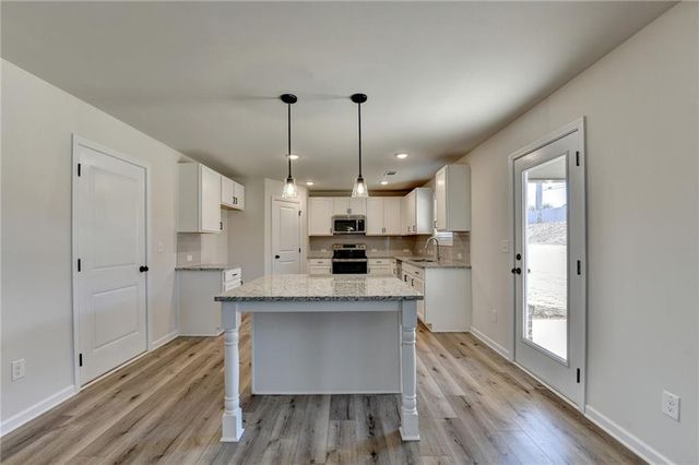 646 Rodeo Drive, Auburn, GA 30011