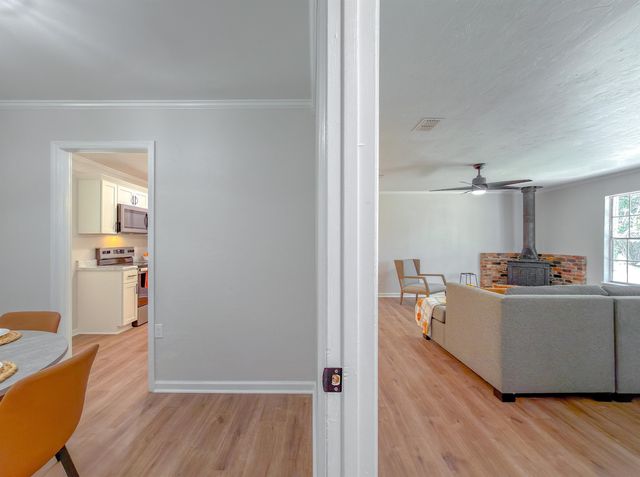 703 NE 3Rd Street, Havana, FL 32333