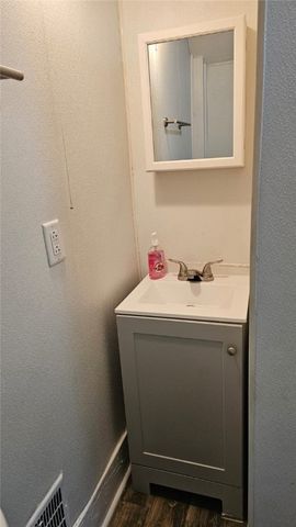 238 Malleable St, Sharon, PA 16146