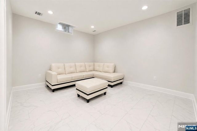 11 Insley Avenue, Rutherford, NJ 07070