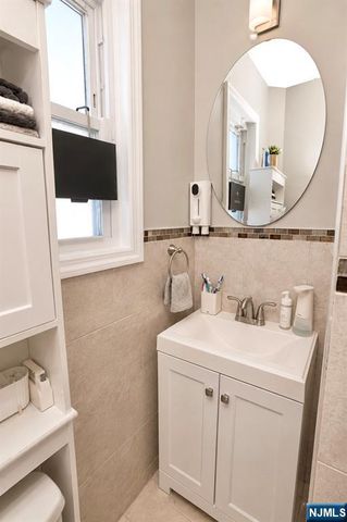 11 Insley Avenue, Rutherford, NJ 07070