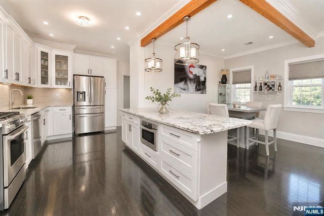 11 Insley Avenue, Rutherford, NJ 07070