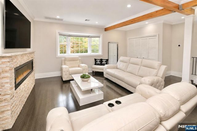 11 Insley Avenue, Rutherford, NJ 07070