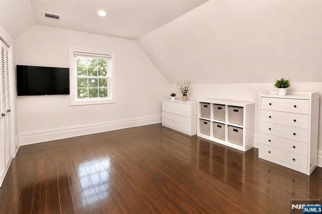 11 Insley Avenue, Rutherford, NJ 07070