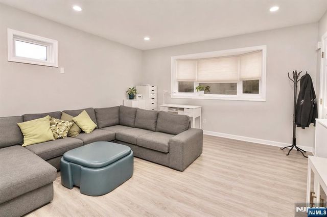 11 Insley Avenue, Rutherford, NJ 07070