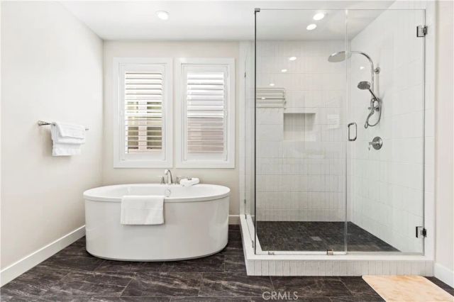 200 Longden, Lake Forest, CA 92630