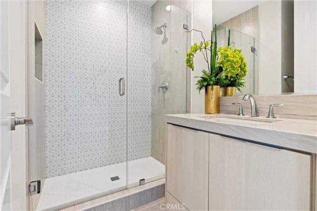 200 Longden, Lake Forest, CA 92630