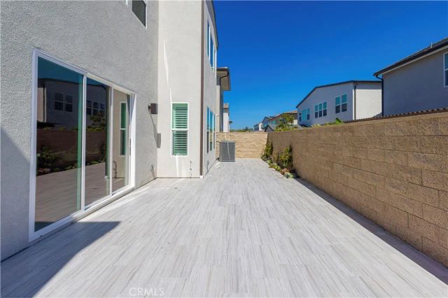 200 Longden, Lake Forest, CA 92630
