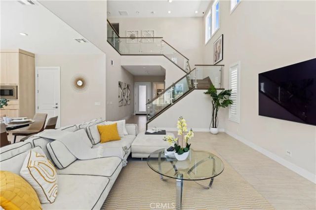 200 Longden, Lake Forest, CA 92630