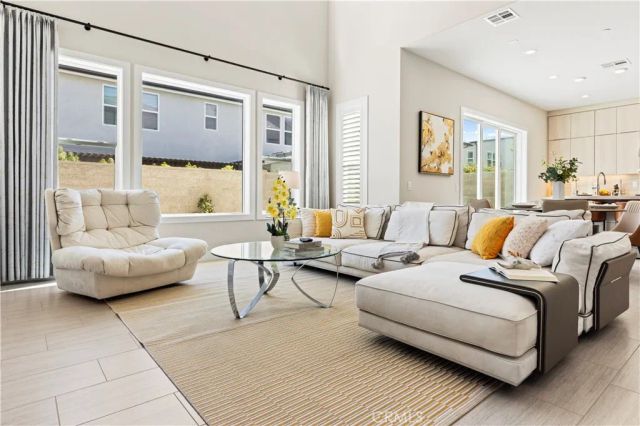 200 Longden, Lake Forest, CA 92630
