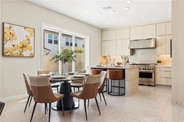 200 Longden, Lake Forest, CA 92630