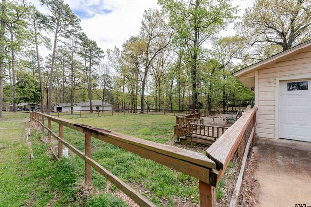 102 King Henry, Scroggins, TX 75480