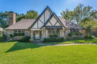 2449 Stonegate Drive N, Bedford, TX 76021