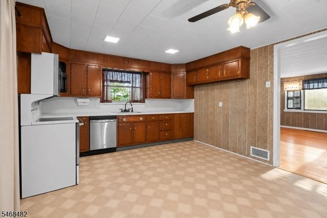 3695 State Rt 94, Hardyston Twp., NJ 07419