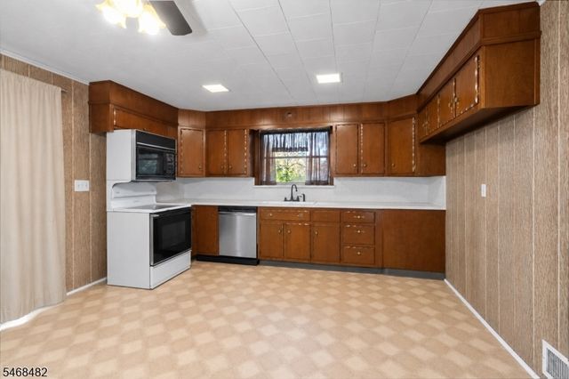 3695 State Rt 94, Hardyston Twp., NJ 07419