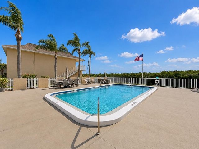 8818 BAY POINTE DRIVE 108, Tampa, FL 33615