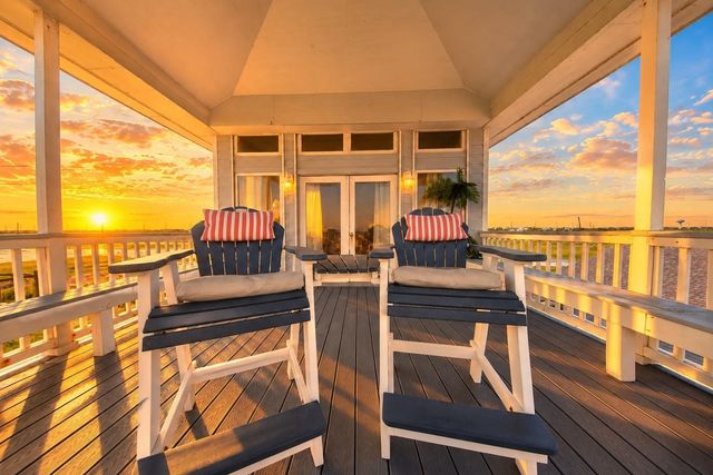 13026 John Reynolds Road, Galveston, TX 77554