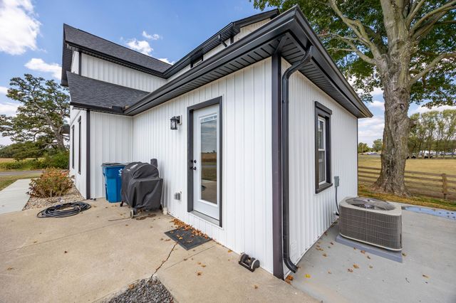 1141 Township Road 216 1141 Township Road 216, Bellefontaine, OH 43311