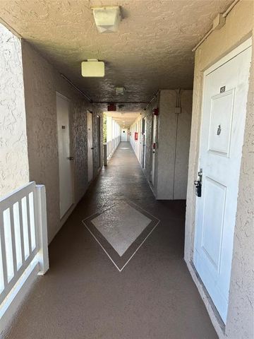 1100 NW 87th Avenue 405, Coral Springs, FL 33071