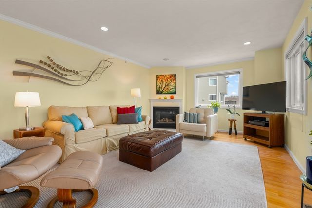 13 Brittania Cir 13, Salem, MA 01970