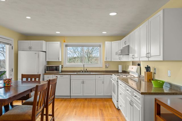 13 Brittania Cir 13, Salem, MA 01970