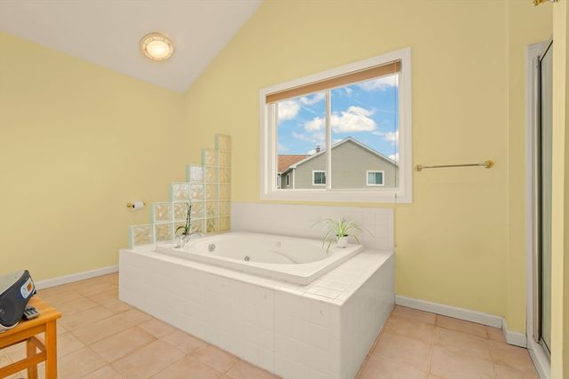 13 Brittania Cir 13, Salem, MA 01970