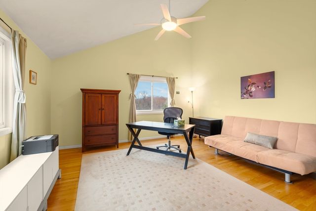 13 Brittania Cir 13, Salem, MA 01970