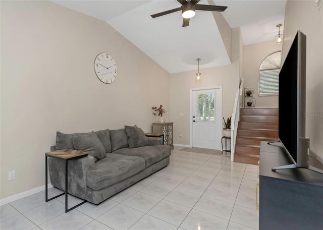 1407 ADAMS CIRCLE W, Largo, FL 33771