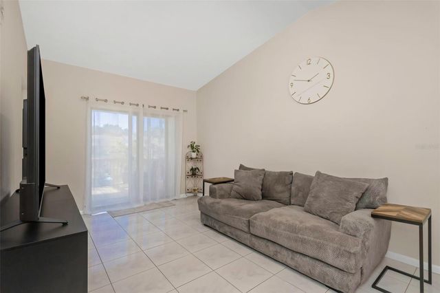 1407 ADAMS CIRCLE W, Largo, FL 33771