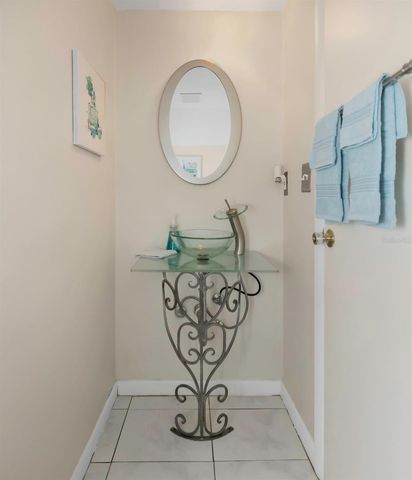 1407 ADAMS CIRCLE W, Largo, FL 33771