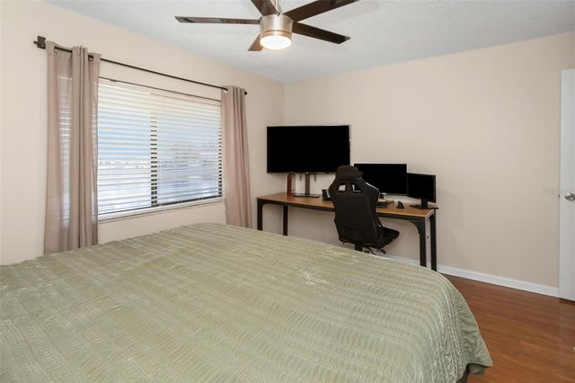 1407 ADAMS CIRCLE W, Largo, FL 33771