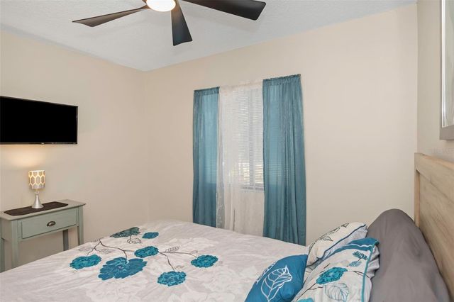 1407 ADAMS CIRCLE W, Largo, FL 33771