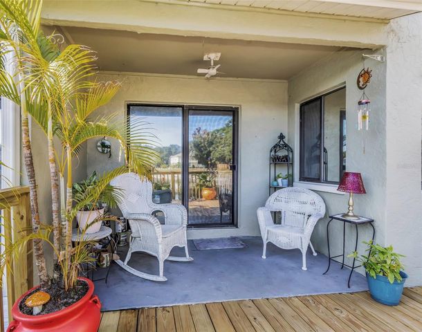 1407 ADAMS CIRCLE W, Largo, FL 33771