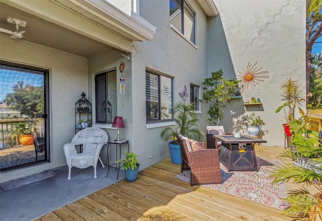 1407 ADAMS CIRCLE W, Largo, FL 33771