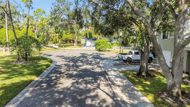 1407 ADAMS CIRCLE W, Largo, FL 33771