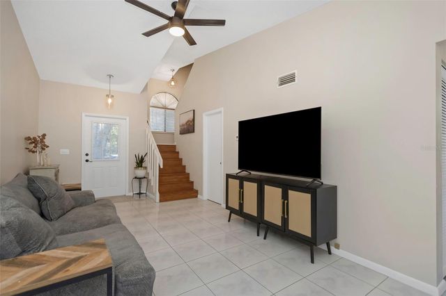 1407 ADAMS CIRCLE W, Largo, FL 33771