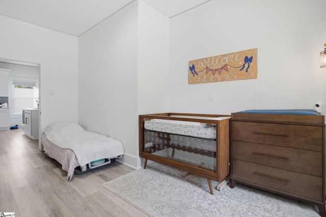 35 W 5th Street, Greenville, SC 29611