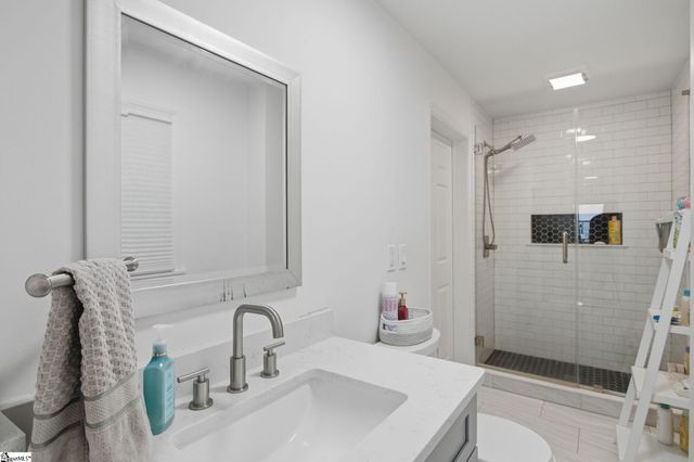 35 W 5th Street, Greenville, SC 29611