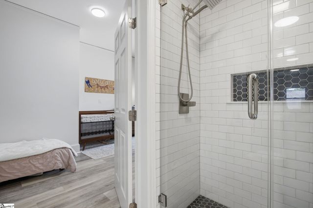 35 W 5th Street, Greenville, SC 29611