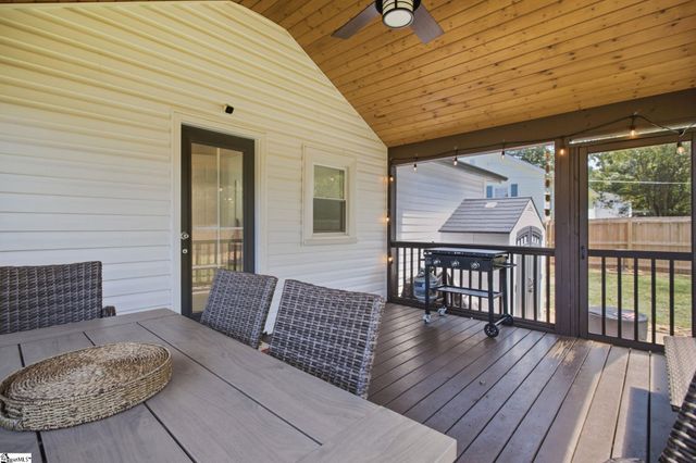35 W 5th Street, Greenville, SC 29611