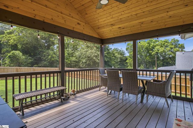 35 W 5th Street, Greenville, SC 29611