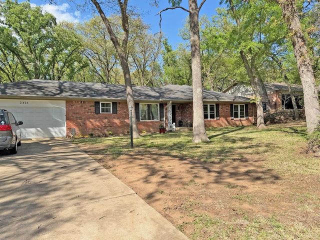 2321 SW Cloverleaf Place, Ardmore, OK 73401