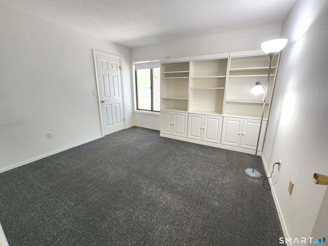 15 Woodsedge Drive 3B, Newington, CT 06111