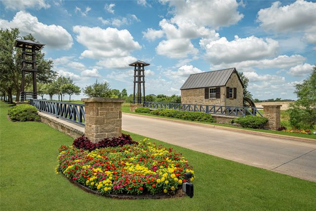 1408 Wolf Ridge Run, Gunter, TX 75058