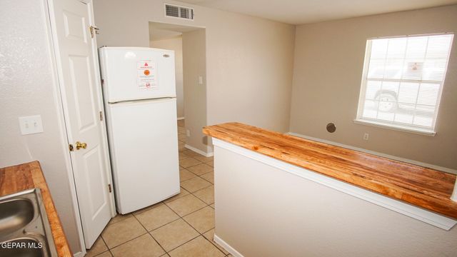 216 S Schutz Drive 10, El Paso, TX 79907