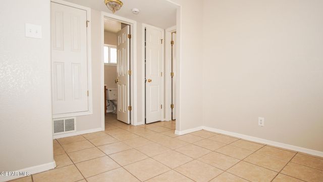 216 S Schutz Drive 10, El Paso, TX 79907
